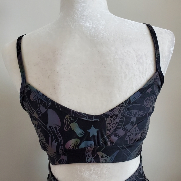 New! Reflective mushrooms crop top psychadelic - Picture 4 of 8